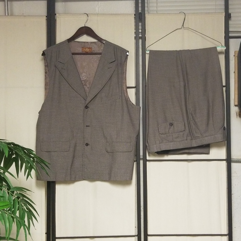 Suit